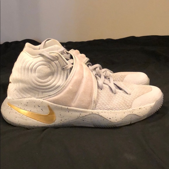 Kyrie 2 battle grey - Picture 2 of 4